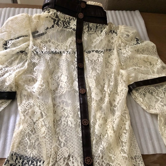 LIP SERVICE Ivory Lace Top New (L) - Picture 4 of 10